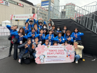 サポートスタッフが活動最終日に撮影した集合写真