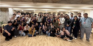 デ・ラ・サール・カレッジのろう難聴学生と本学関係者との集合写真