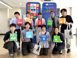 ユネスコ バンコク事務所での記念写真