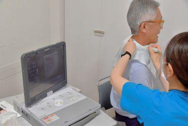 頸動脈エコー実演の様子